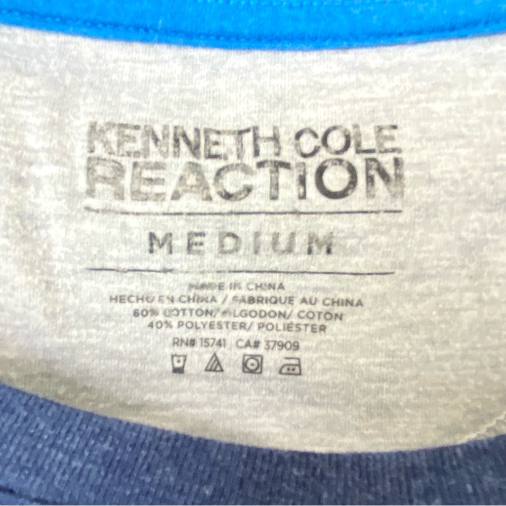 Cheeky Kenneth Cole Reaction Naked Underneath Men’s T-shirt M Bar Drinking Shirt - Picture 3 of 3